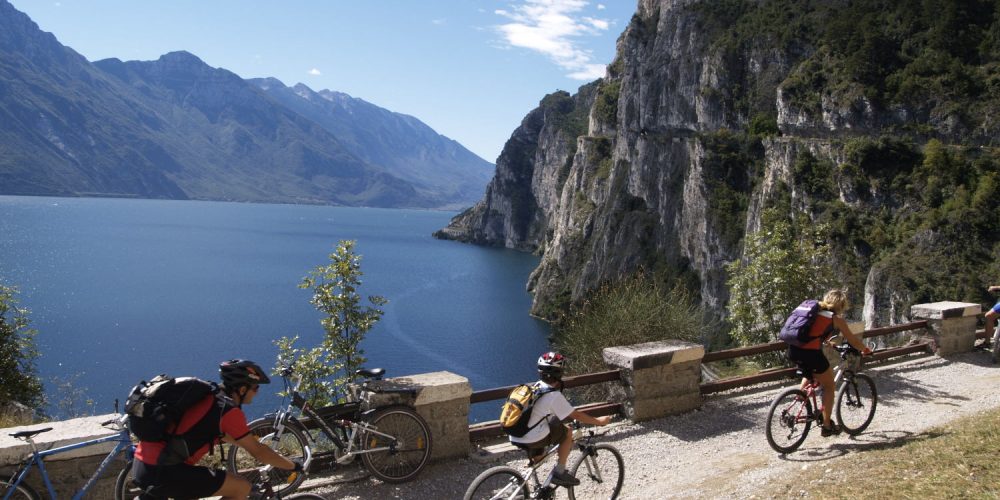 Accompagnamenti in EBIKE nei comprensori: Lago di Garda - Monte Baldo - Brentonico.